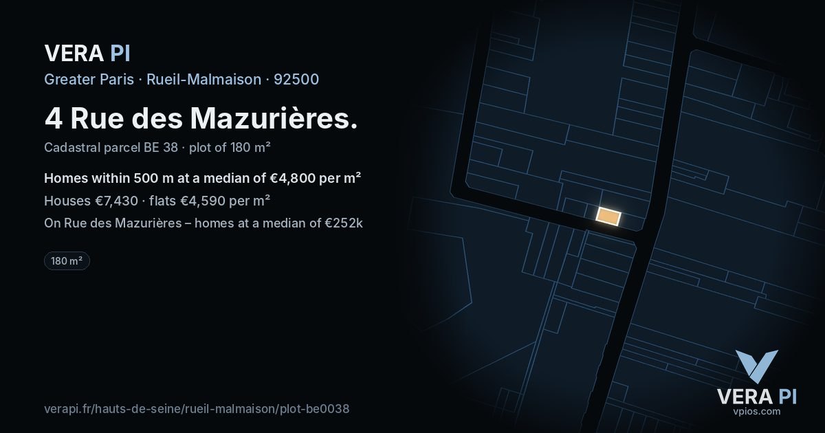 4 Rue des Mazurières, Rueil-Malmaison at night – the plot lit, the parcels around coloured by the prices near them