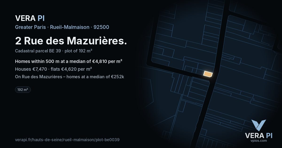 2 Rue des Mazurières, Rueil-Malmaison at night – the plot lit, the parcels around coloured by the prices near them