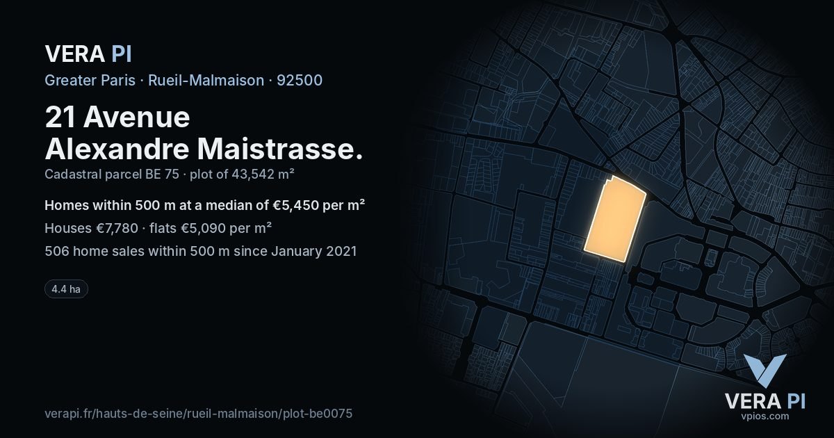 21 Avenue Alexandre Maistrasse, Rueil-Malmaison at night – the plot lit, the parcels around coloured by the prices near them