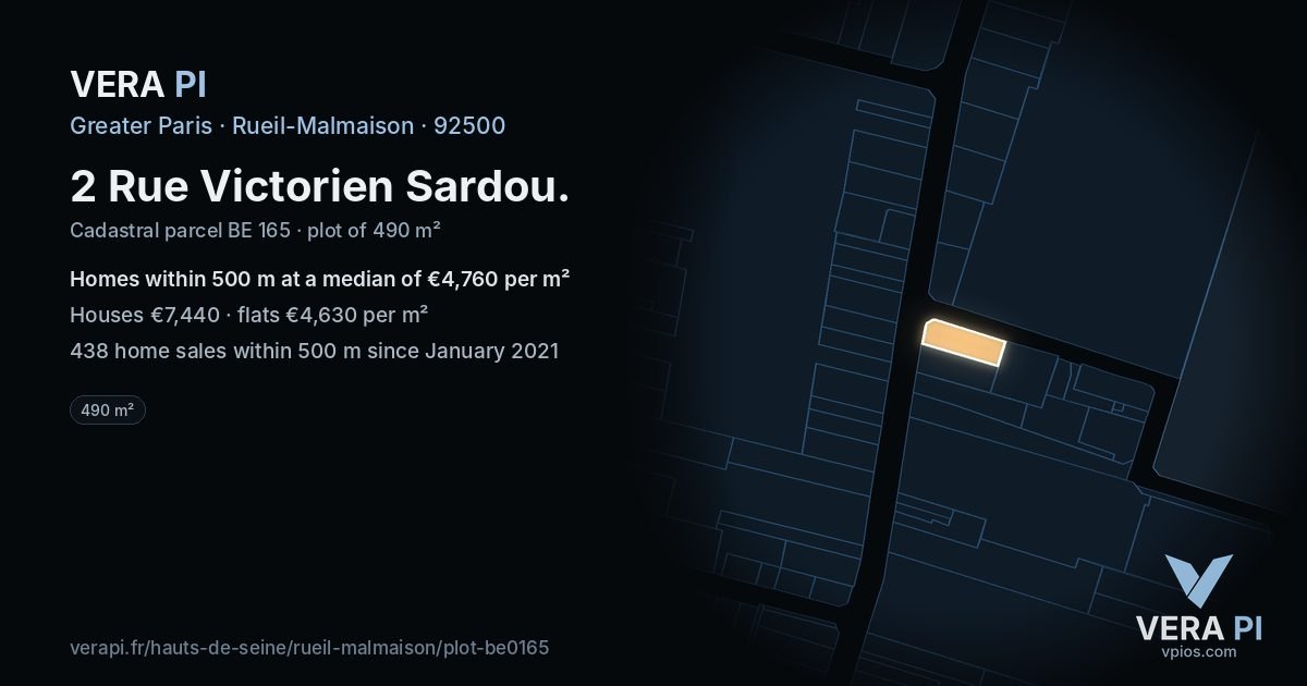 2 Rue Victorien Sardou, Rueil-Malmaison at night – the plot lit, the parcels around coloured by the prices near them
