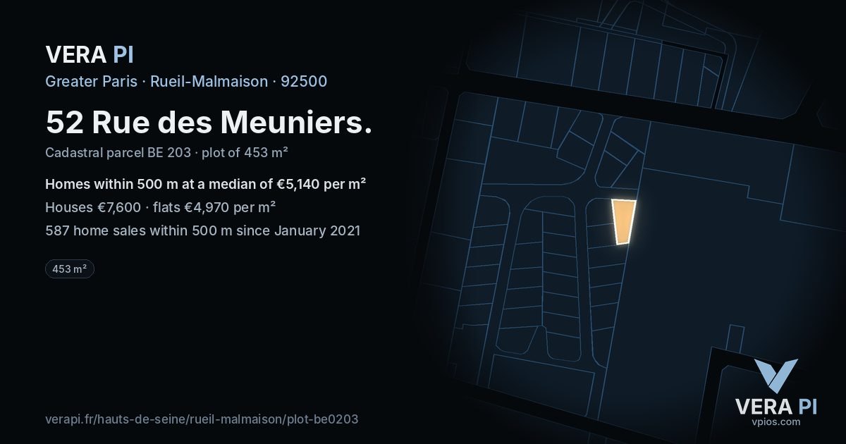 52 Rue des Meuniers, Rueil-Malmaison at night – the plot lit, the parcels around coloured by the prices near them