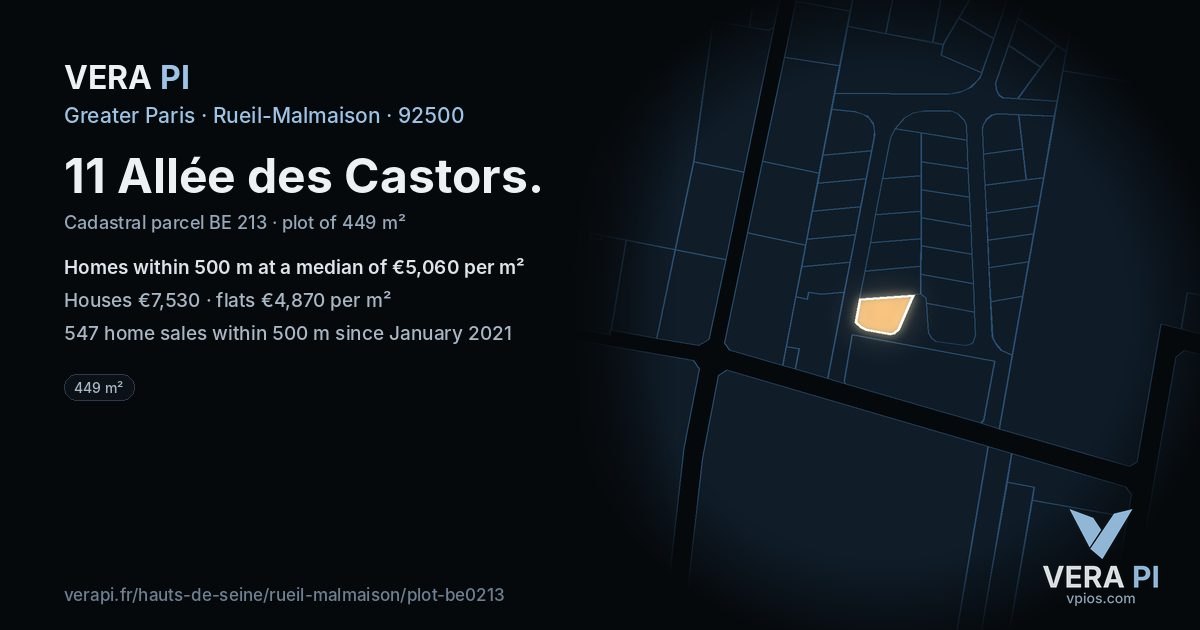 11 Allée des Castors, Rueil-Malmaison at night – the plot lit, the parcels around coloured by the prices near them