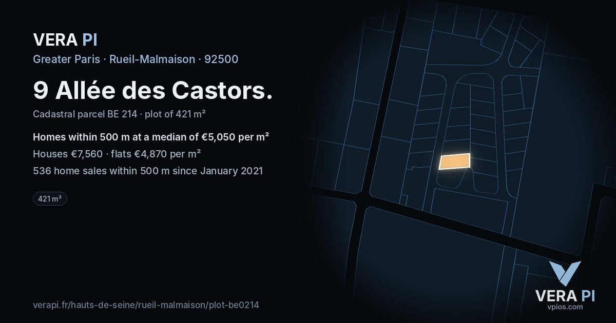 9 Allée des Castors, Rueil-Malmaison at night – the plot lit, the parcels around coloured by the prices near them