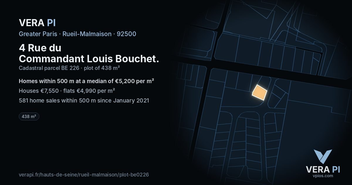 4 Rue du Commandant Louis Bouchet, Rueil-Malmaison at night – the plot lit, the parcels around coloured by the prices near them