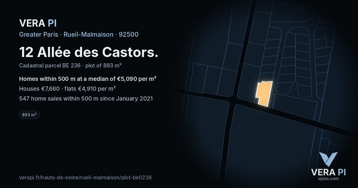 12 Allée des Castors, Rueil-Malmaison at night – the plot lit, the parcels around coloured by the prices near them