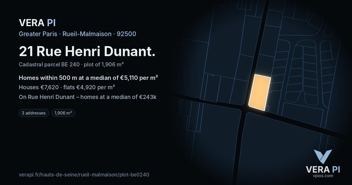 21 Rue Henri Dunant, Rueil-Malmaison at night – the plot lit, the parcels around coloured by the prices near them