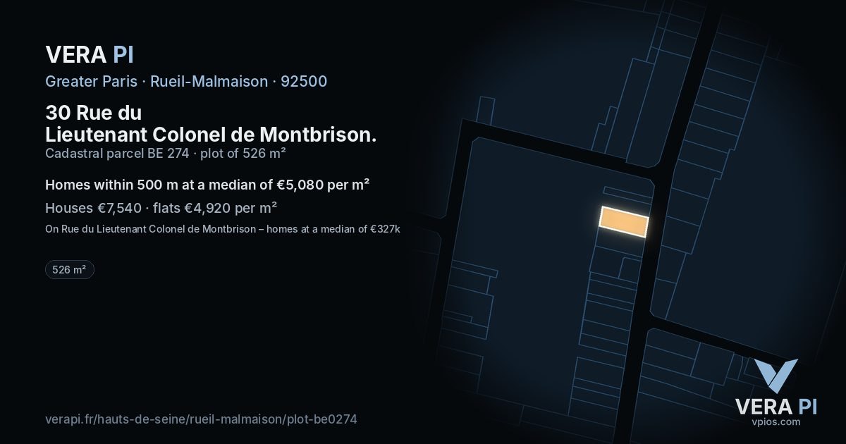 30 Rue du Lieutenant Colonel de Montbrison, Rueil-Malmaison at night – the plot lit, the parcels around coloured by the prices near them