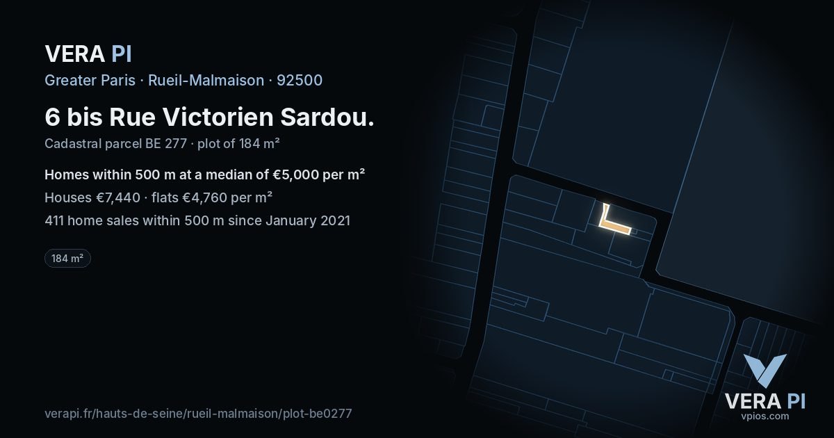 6 bis Rue Victorien Sardou, Rueil-Malmaison at night – the plot lit, the parcels around coloured by the prices near them