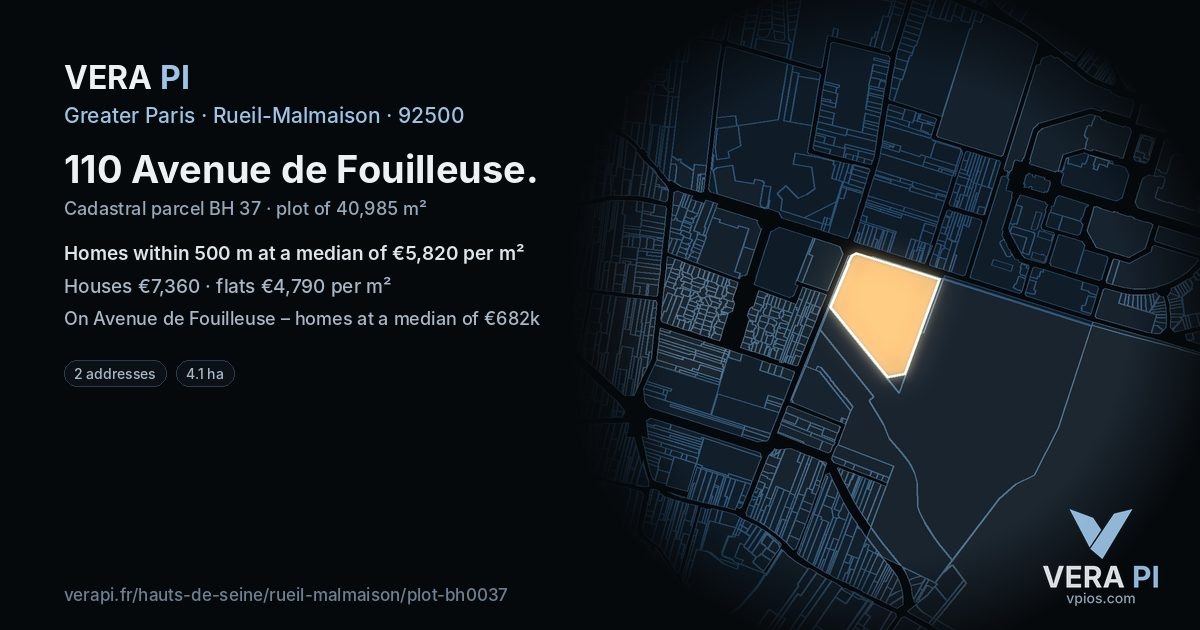 110 Avenue de Fouilleuse, Rueil-Malmaison at night – the plot lit, the parcels around coloured by the prices near them