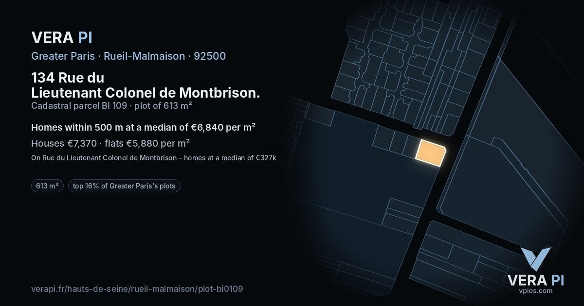 134 Rue du Lieutenant Colonel de Montbrison, Rueil-Malmaison at night – the plot lit, the parcels around coloured by the prices near them