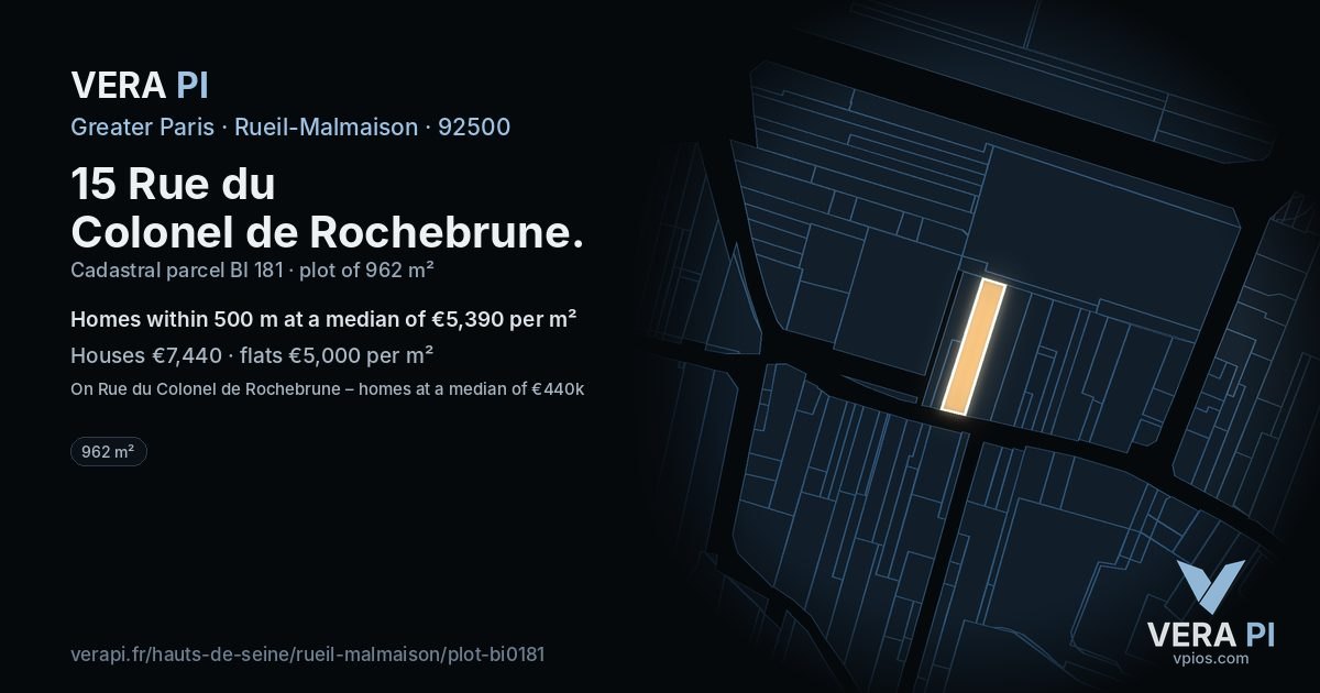 15 Rue du Colonel de Rochebrune, Rueil-Malmaison at night – the plot lit, the parcels around coloured by the prices near them