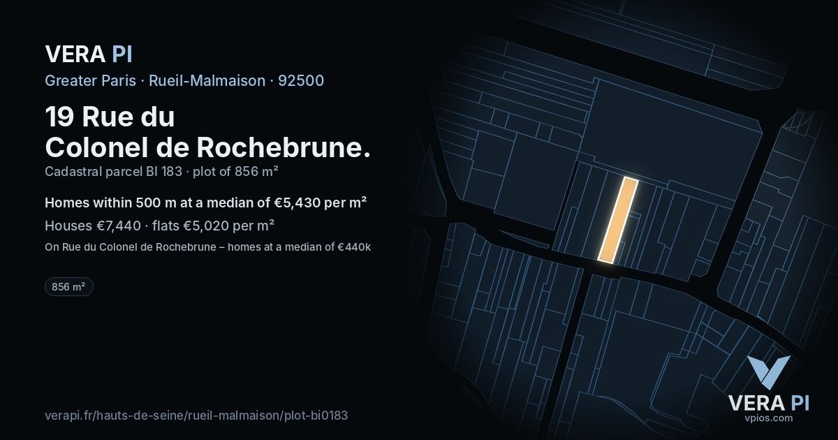 19 Rue du Colonel de Rochebrune, Rueil-Malmaison at night – the plot lit, the parcels around coloured by the prices near them