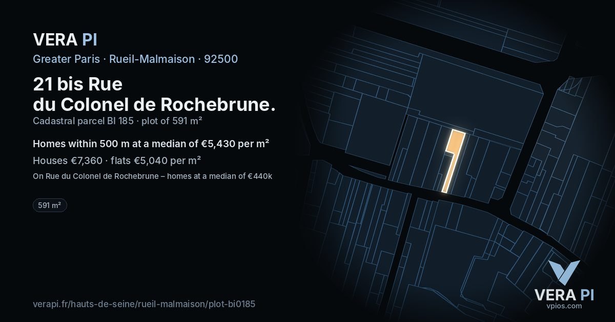 21 bis Rue du Colonel de Rochebrune, Rueil-Malmaison at night – the plot lit, the parcels around coloured by the prices near them