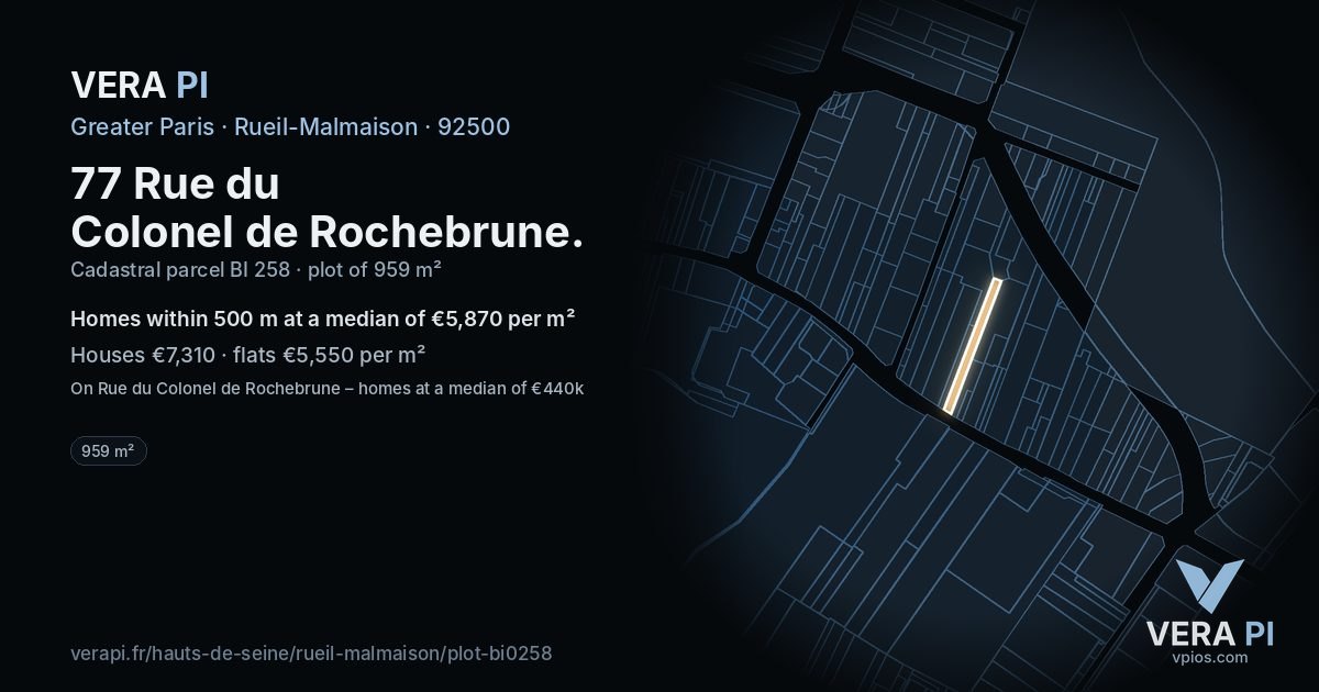 77 Rue du Colonel de Rochebrune, Rueil-Malmaison at night – the plot lit, the parcels around coloured by the prices near them