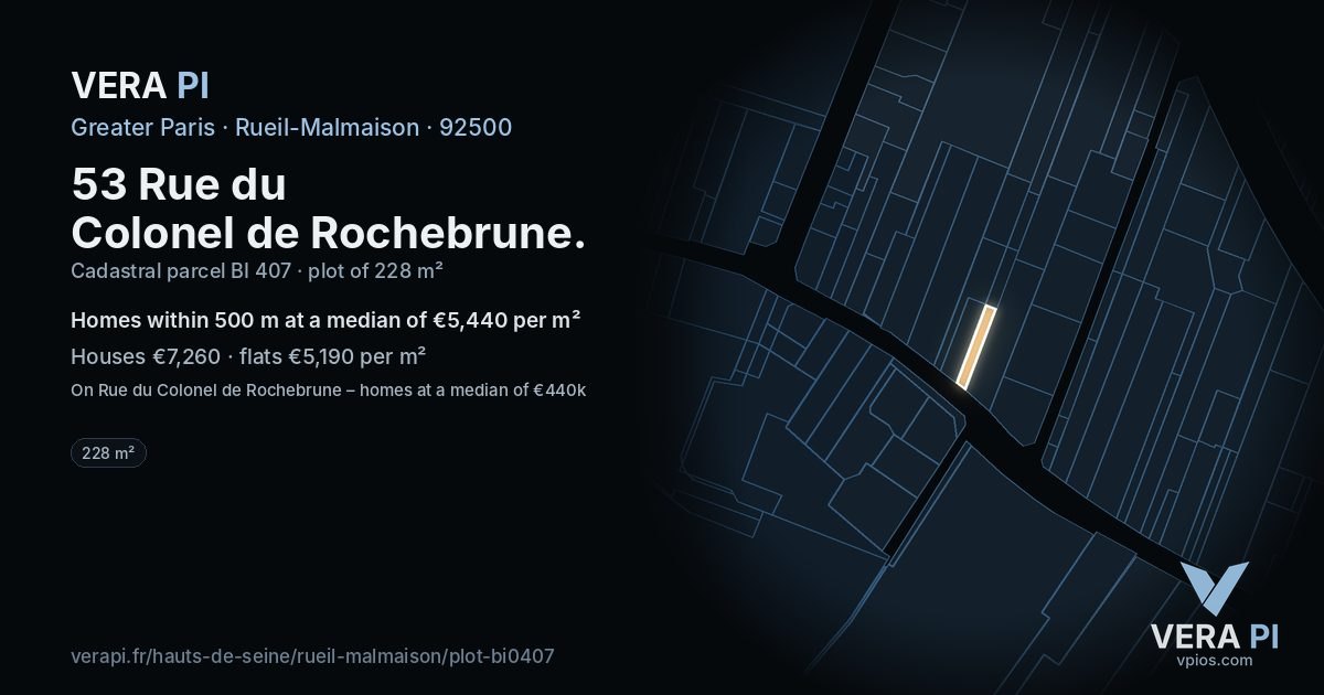 53 Rue du Colonel de Rochebrune, Rueil-Malmaison at night – the plot lit, the parcels around coloured by the prices near them