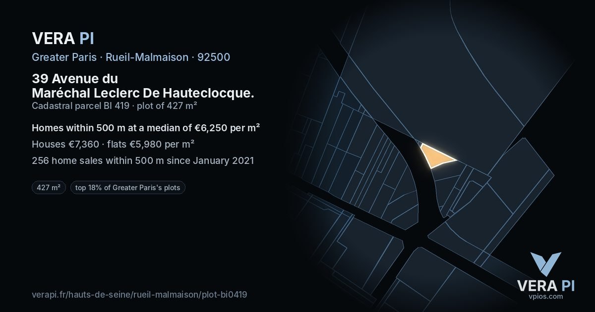 39 Avenue du Maréchal Leclerc De Hauteclocque, Rueil-Malmaison at night – the plot lit, the parcels around coloured by the prices near them