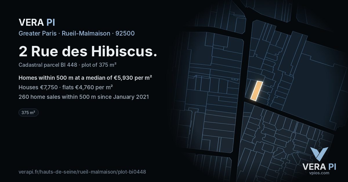 2 Rue des Hibiscus, Rueil-Malmaison at night – the plot lit, the parcels around coloured by the prices near them