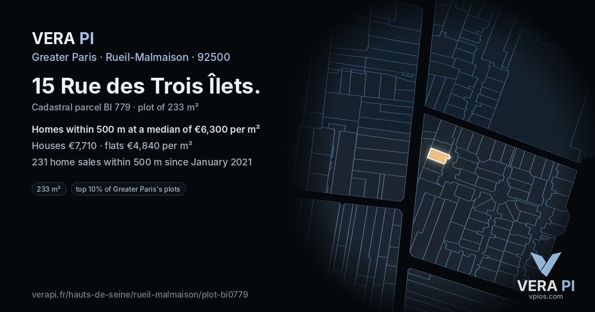 15 Rue des Trois Îlets, Rueil-Malmaison at night – the plot lit, the parcels around coloured by the prices near them