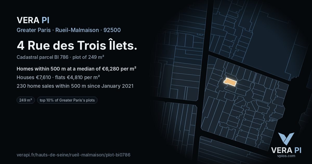 4 Rue des Trois Îlets, Rueil-Malmaison at night – the plot lit, the parcels around coloured by the prices near them
