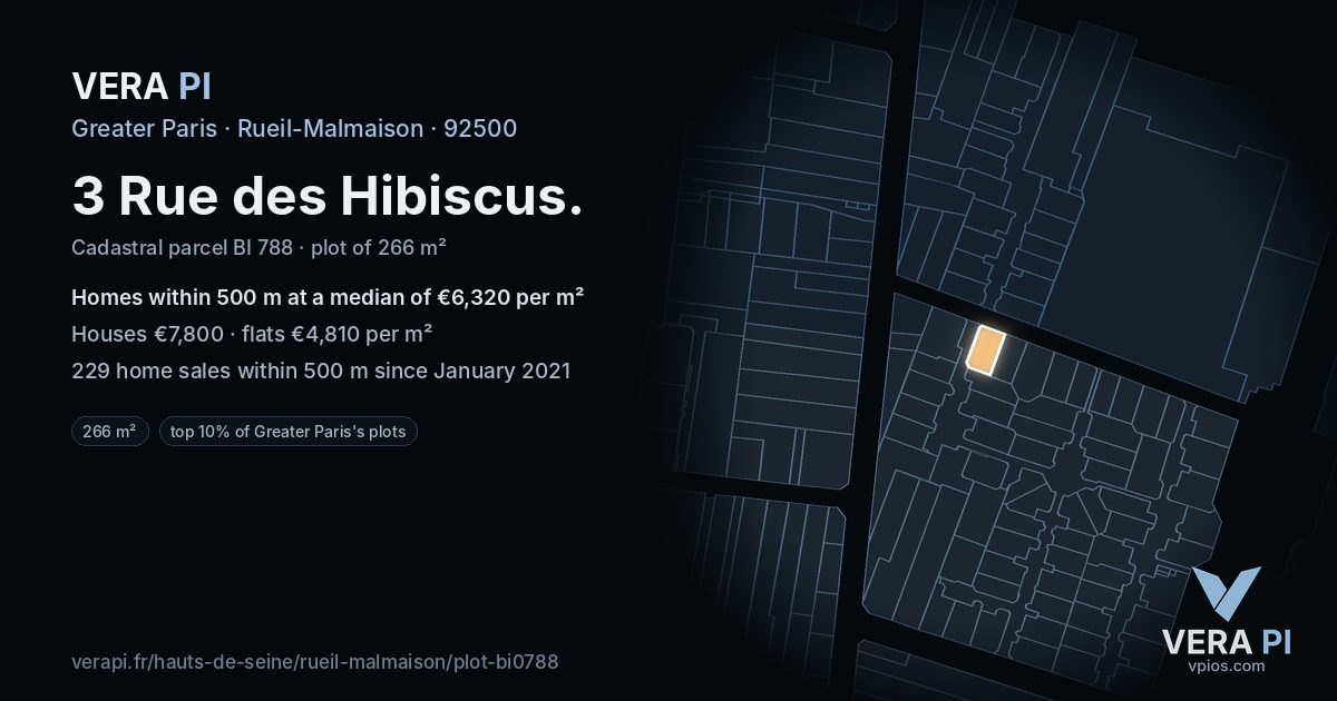 3 Rue des Hibiscus, Rueil-Malmaison at night – the plot lit, the parcels around coloured by the prices near them