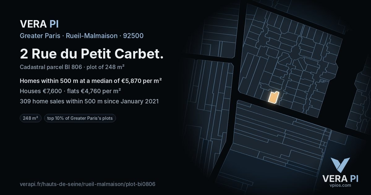 2 Rue du Petit Carbet, Rueil-Malmaison at night – the plot lit, the parcels around coloured by the prices near them