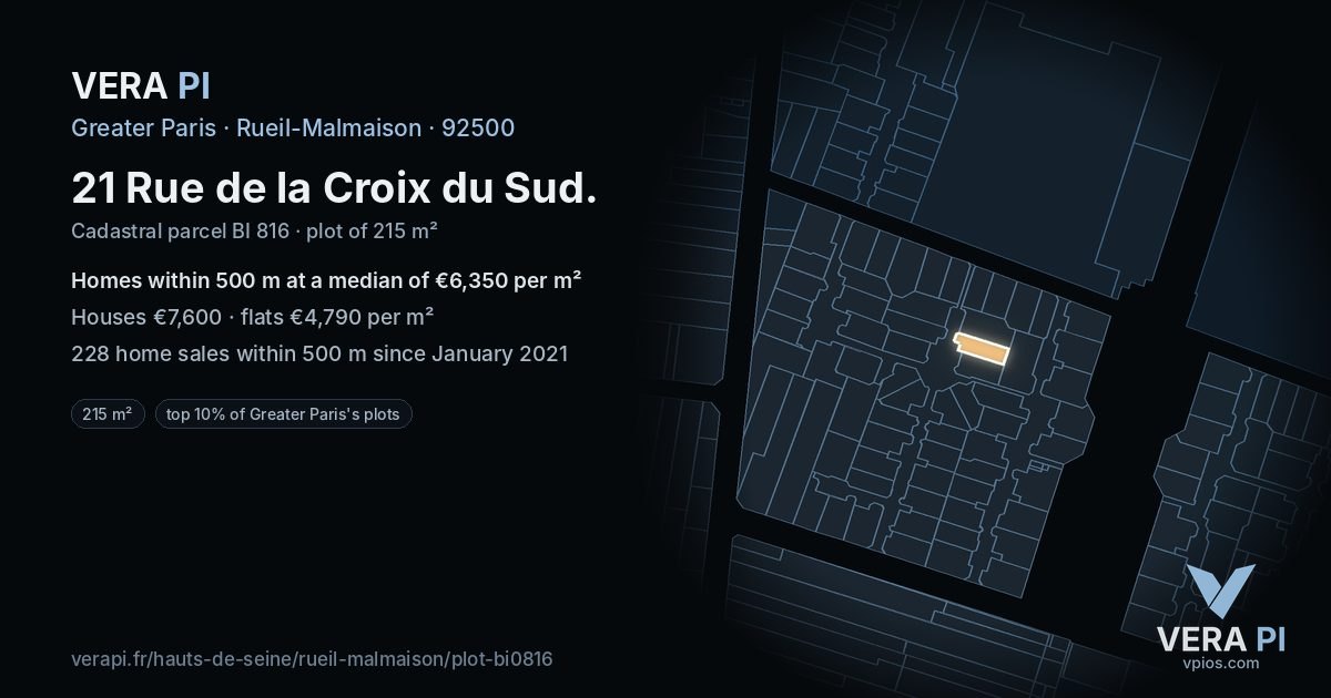 21 Rue de la Croix du Sud, Rueil-Malmaison at night – the plot lit, the parcels around coloured by the prices near them