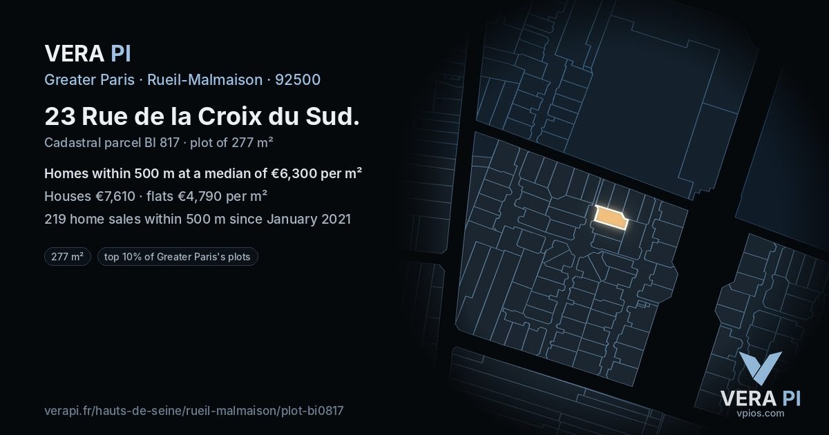 23 Rue de la Croix du Sud, Rueil-Malmaison at night – the plot lit, the parcels around coloured by the prices near them