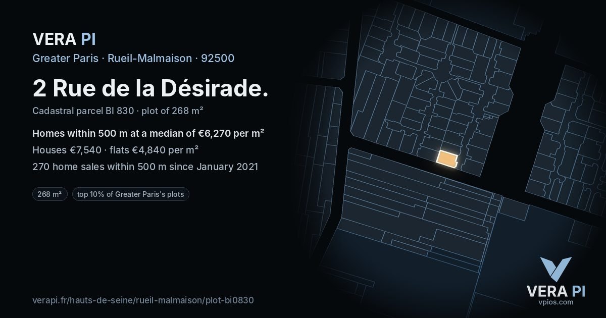 2 Rue de la Désirade, Rueil-Malmaison at night – the plot lit, the parcels around coloured by the prices near them