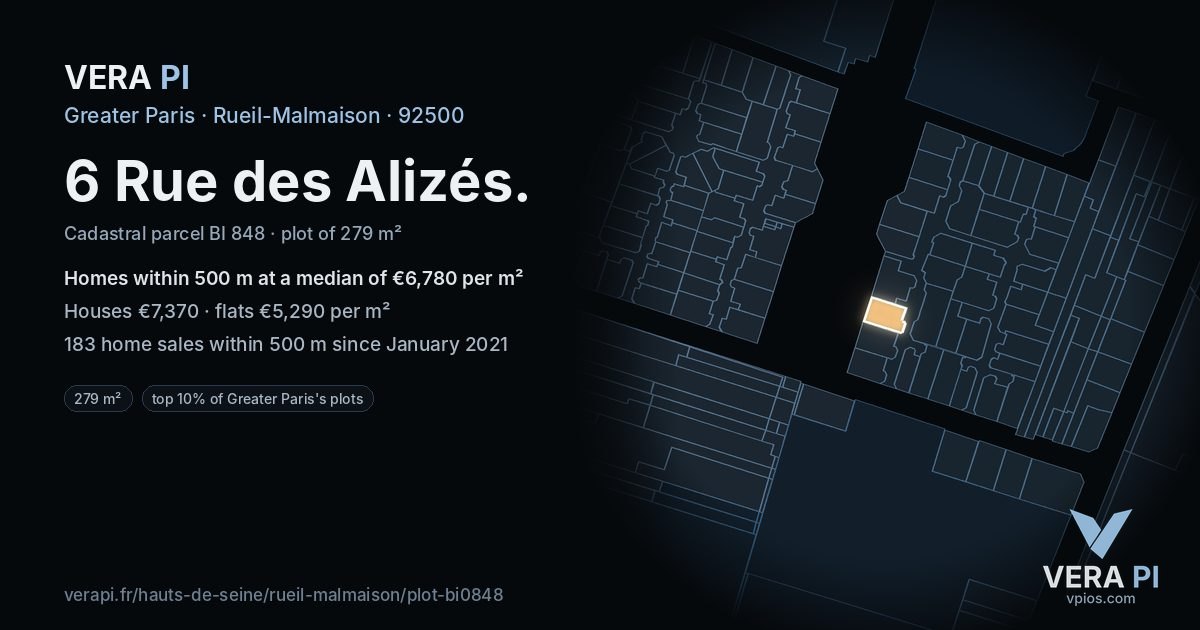 6 Rue des Alizés, Rueil-Malmaison at night – the plot lit, the parcels around coloured by the prices near them
