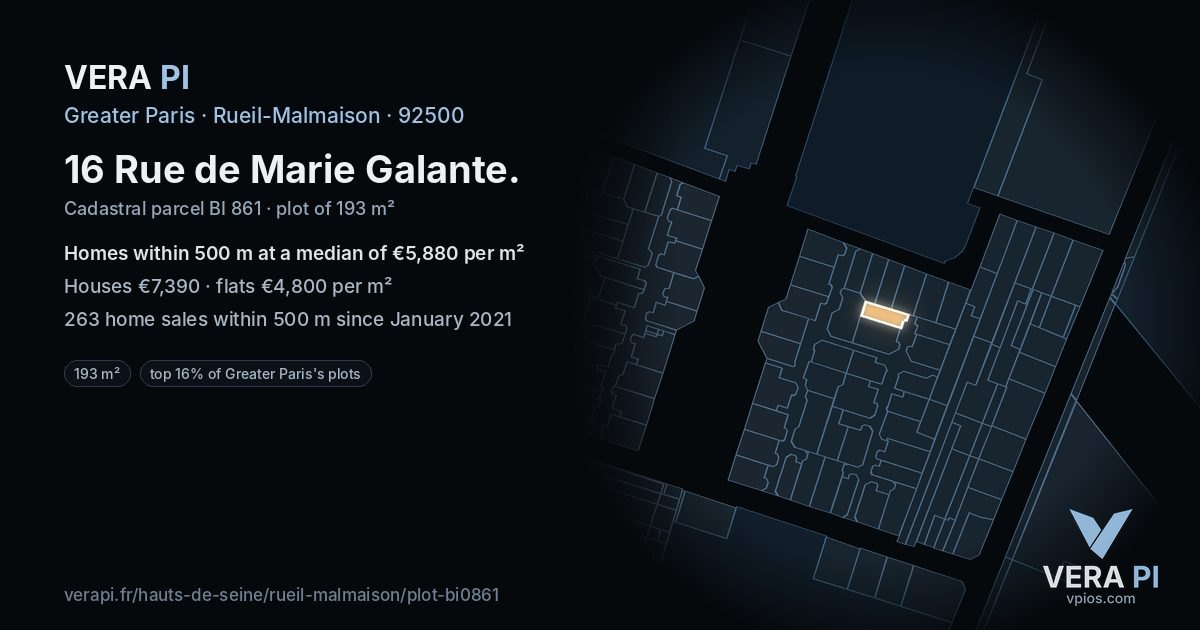 16 Rue de Marie Galante, Rueil-Malmaison at night – the plot lit, the parcels around coloured by the prices near them