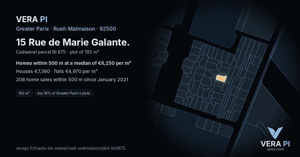 15 Rue de Marie Galante, Rueil-Malmaison at night – the plot lit, the parcels around coloured by the prices near them