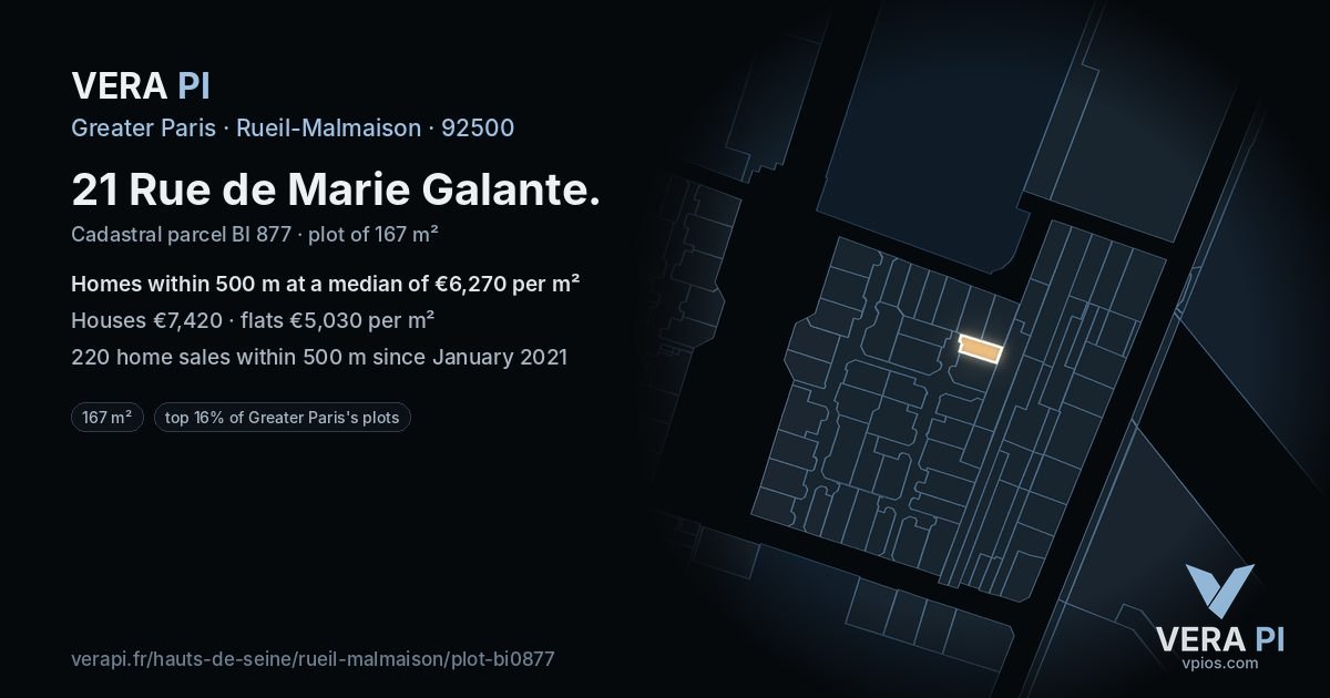 21 Rue de Marie Galante, Rueil-Malmaison at night – the plot lit, the parcels around coloured by the prices near them