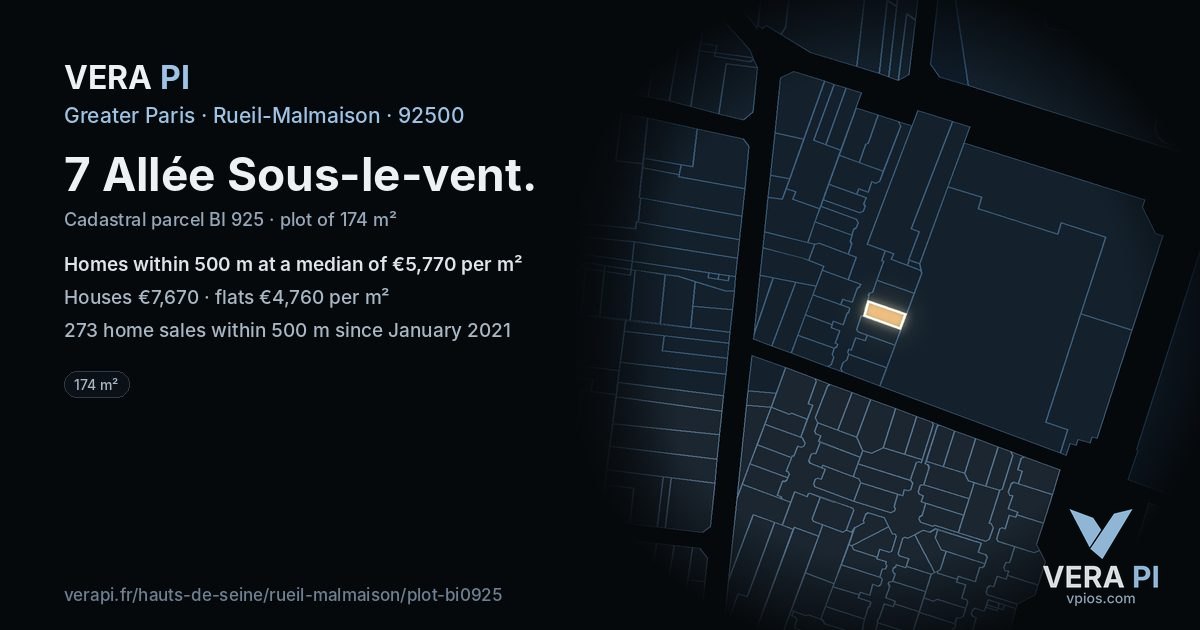 7 Allée Sous-le-vent, Rueil-Malmaison at night – the plot lit, the parcels around coloured by the prices near them