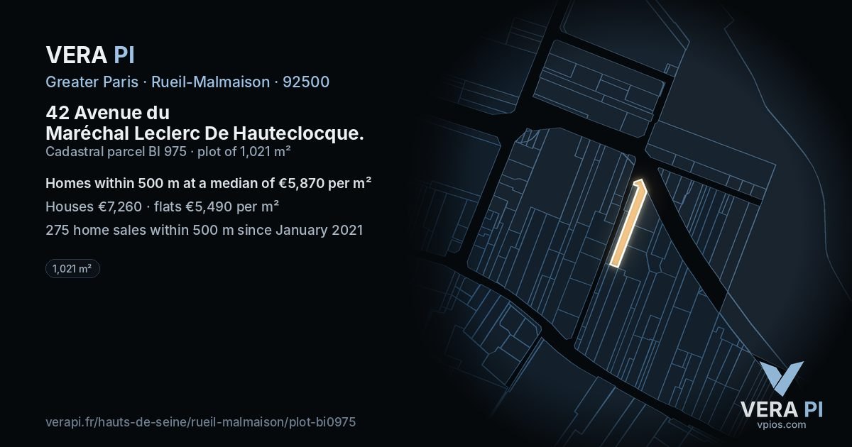42 Avenue du Maréchal Leclerc De Hauteclocque, Rueil-Malmaison at night – the plot lit, the parcels around coloured by the prices near them