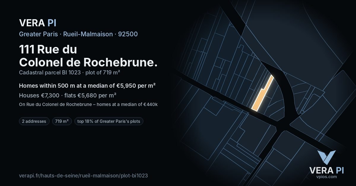 111 Rue du Colonel de Rochebrune, Rueil-Malmaison at night – the plot lit, the parcels around coloured by the prices near them