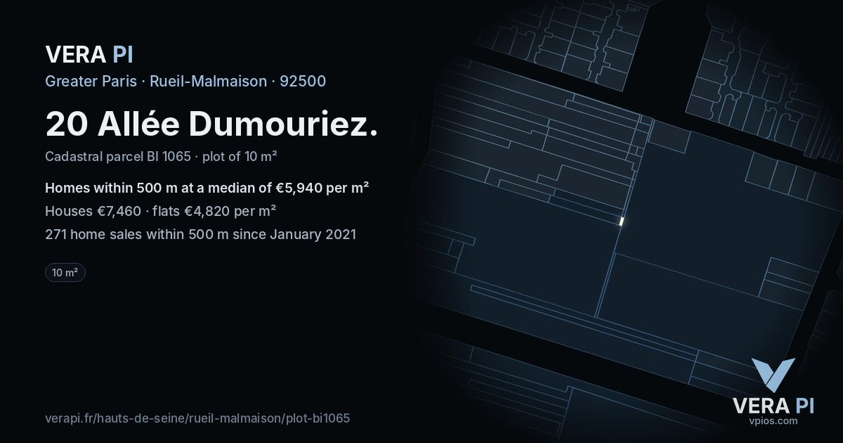 20 Allée Dumouriez, Rueil-Malmaison at night – the plot lit, the parcels around coloured by the prices near them