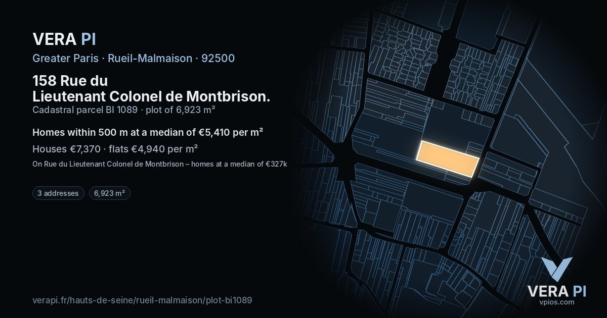 158 Rue du Lieutenant Colonel de Montbrison, Rueil-Malmaison at night – the plot lit, the parcels around coloured by the prices near them
