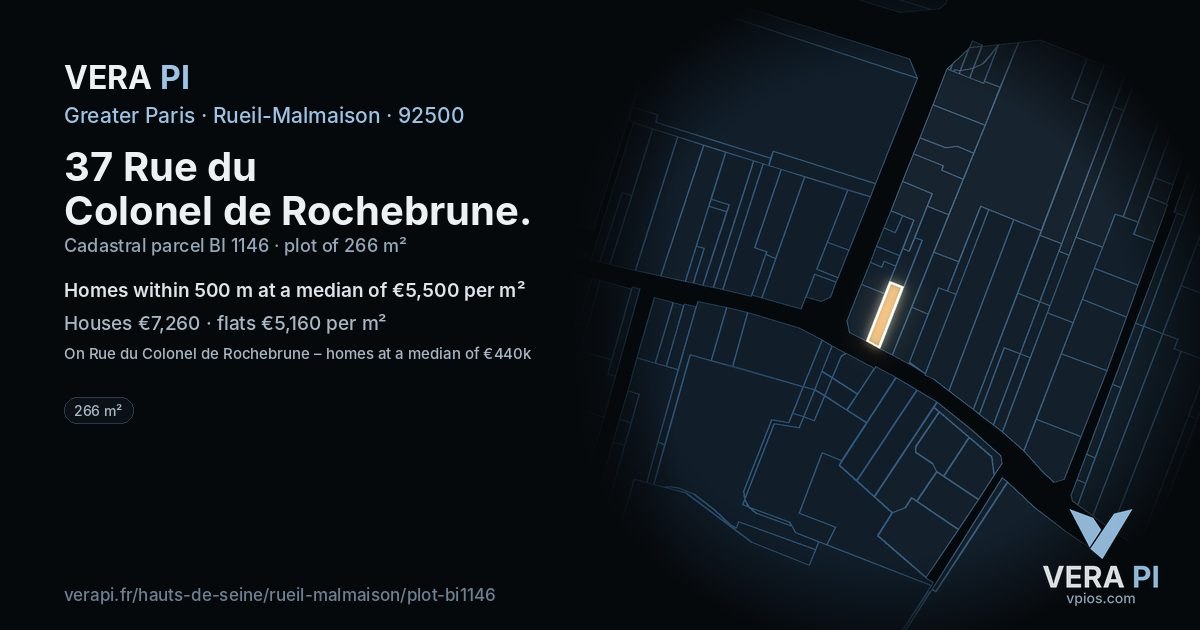 37 Rue du Colonel de Rochebrune, Rueil-Malmaison at night – the plot lit, the parcels around coloured by the prices near them