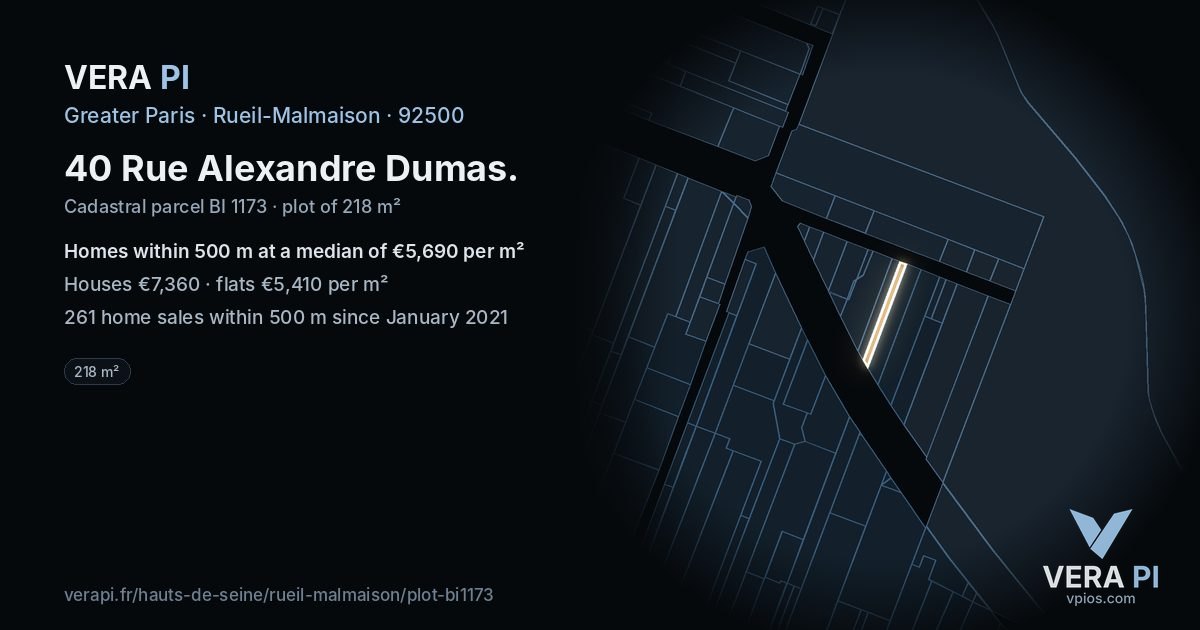 40 Rue Alexandre Dumas, Rueil-Malmaison at night – the plot lit, the parcels around coloured by the prices near them