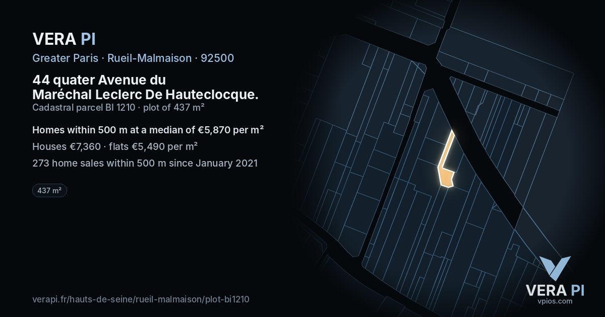 44 quater Avenue du Maréchal Leclerc De Hauteclocque, Rueil-Malmaison at night – the plot lit, the parcels around coloured by the prices near them