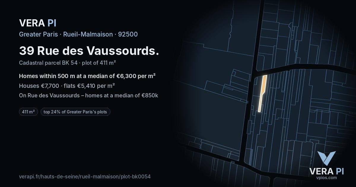 39 Rue des Vaussourds, Rueil-Malmaison at night – the plot lit, the parcels around coloured by the prices near them