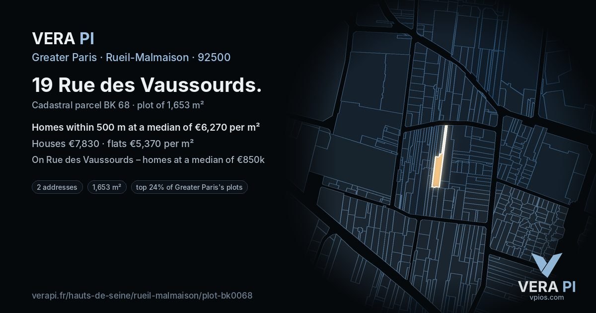 19 Rue des Vaussourds, Rueil-Malmaison at night – the plot lit, the parcels around coloured by the prices near them