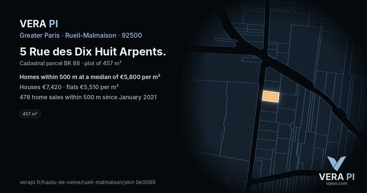 5 Rue des Dix Huit Arpents, Rueil-Malmaison at night – the plot lit, the parcels around coloured by the prices near them