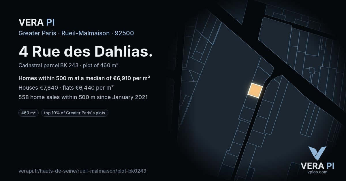 4 Rue des Dahlias, Rueil-Malmaison at night – the plot lit, the parcels around coloured by the prices near them