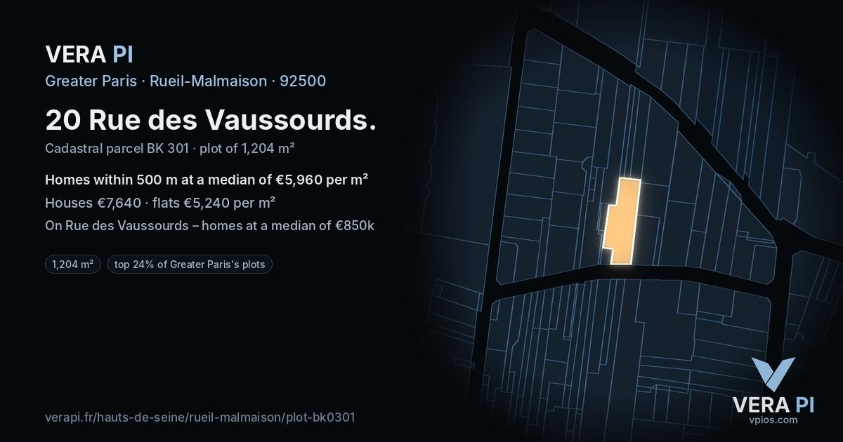 20 Rue des Vaussourds, Rueil-Malmaison at night – the plot lit, the parcels around coloured by the prices near them