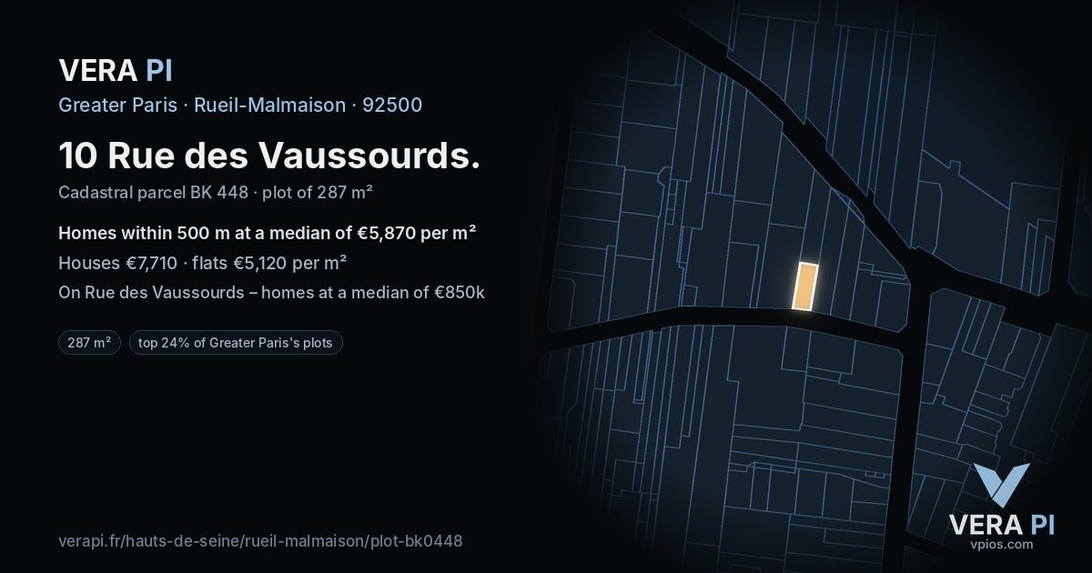 10 Rue des Vaussourds, Rueil-Malmaison at night – the plot lit, the parcels around coloured by the prices near them