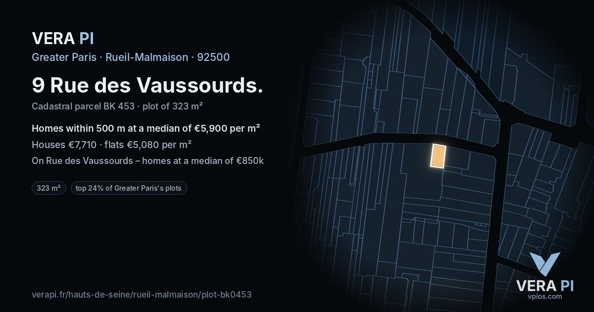 9 Rue des Vaussourds, Rueil-Malmaison at night – the plot lit, the parcels around coloured by the prices near them