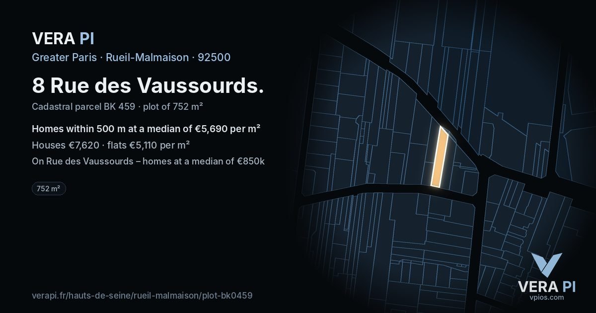 8 Rue des Vaussourds, Rueil-Malmaison at night – the plot lit, the parcels around coloured by the prices near them