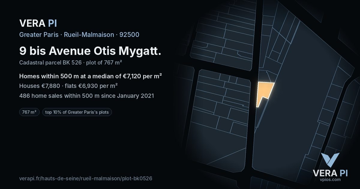 9 bis Avenue Otis Mygatt, Rueil-Malmaison at night – the plot lit, the parcels around coloured by the prices near them