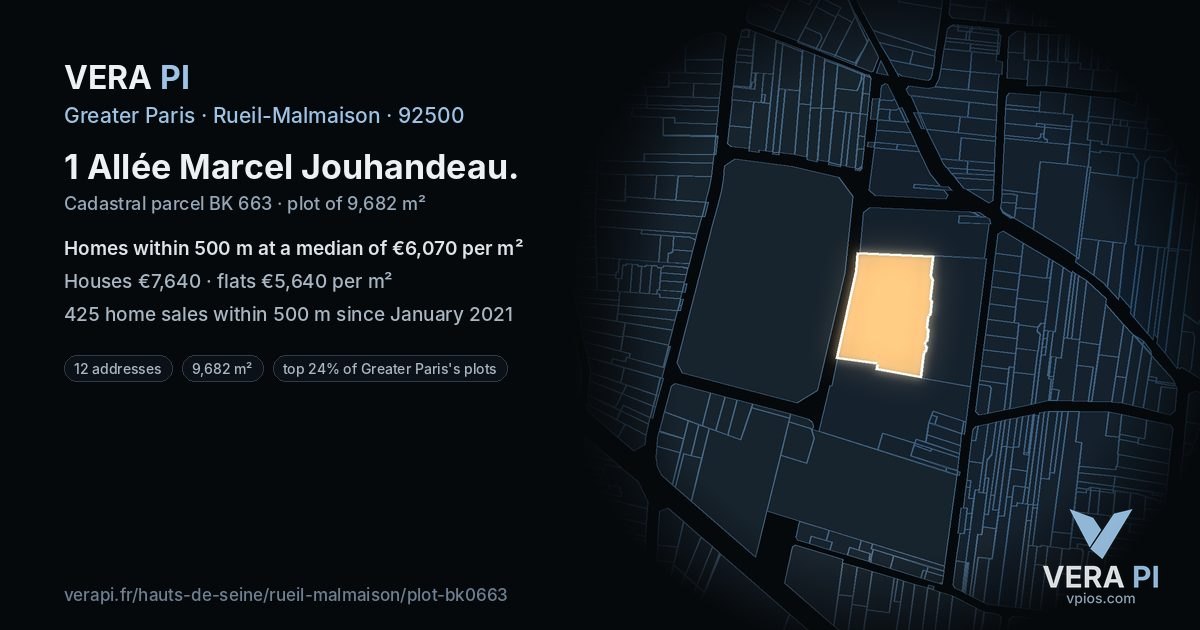 1 Allée Marcel Jouhandeau, Rueil-Malmaison at night – the plot lit, the parcels around coloured by the prices near them